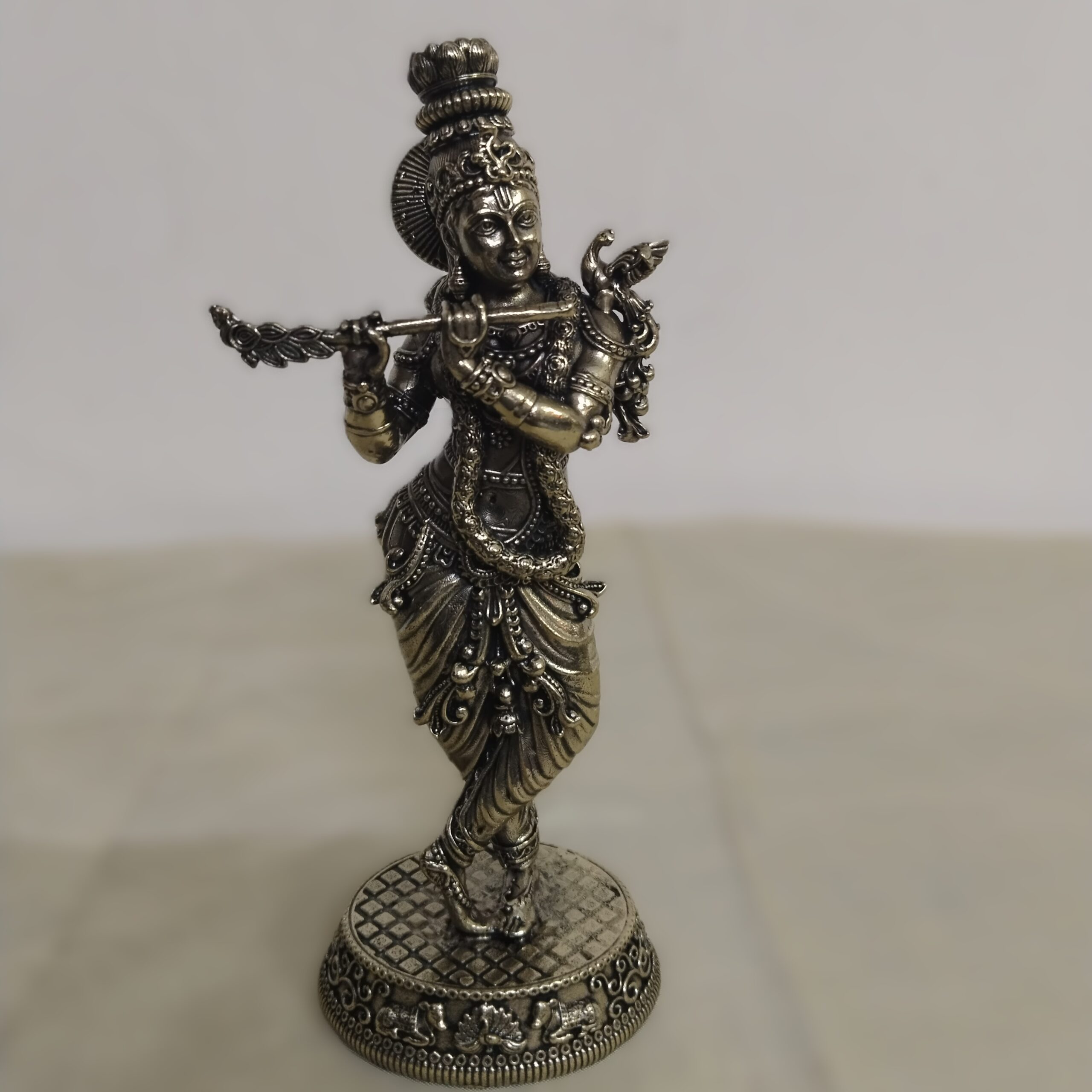 Handcrafted Antique Brass Lord Krishna Idol – 5.5 Inch, 139g Premium Statue